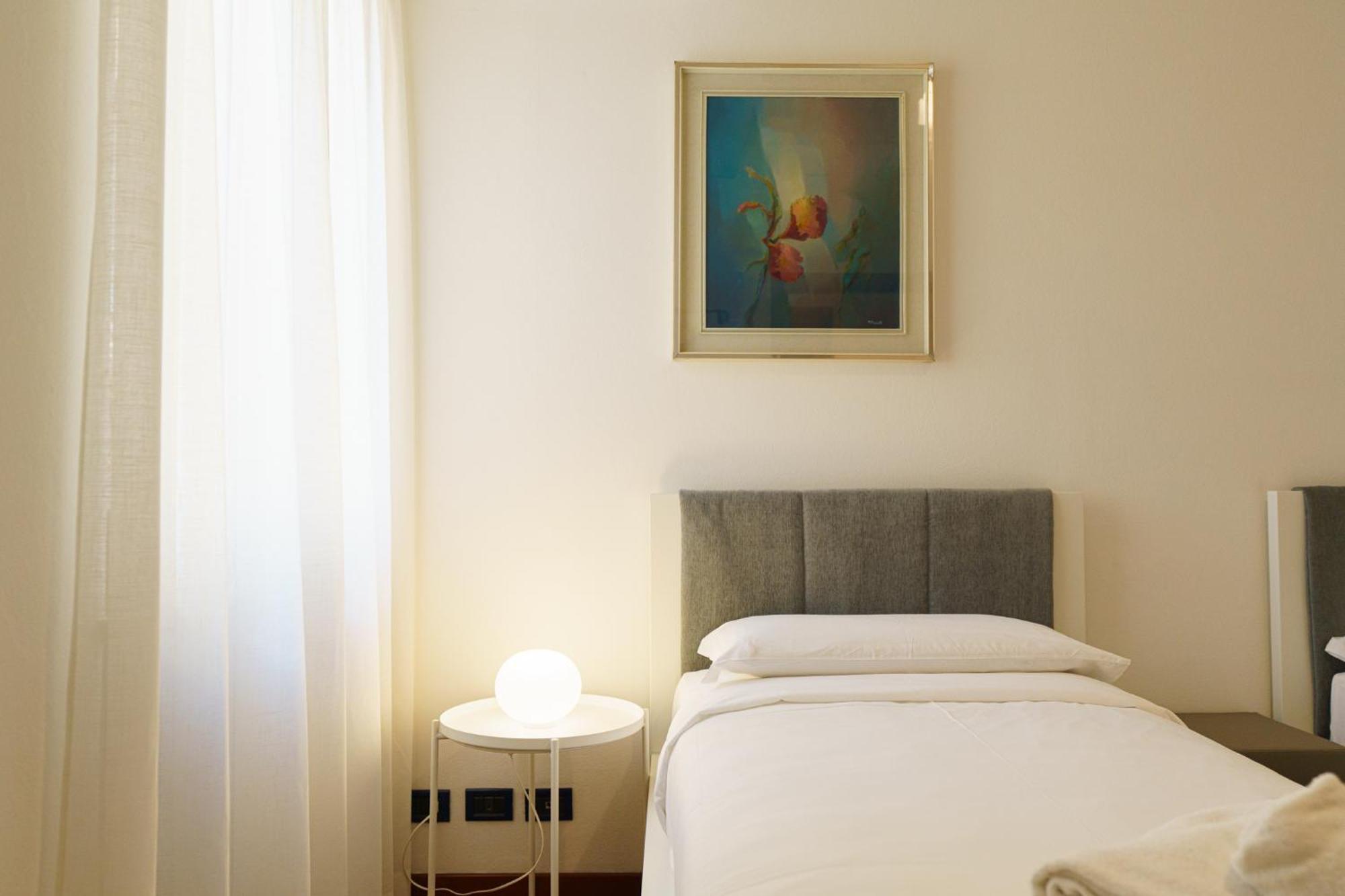 Domus Verona - Residenza Marconi エクステリア 写真